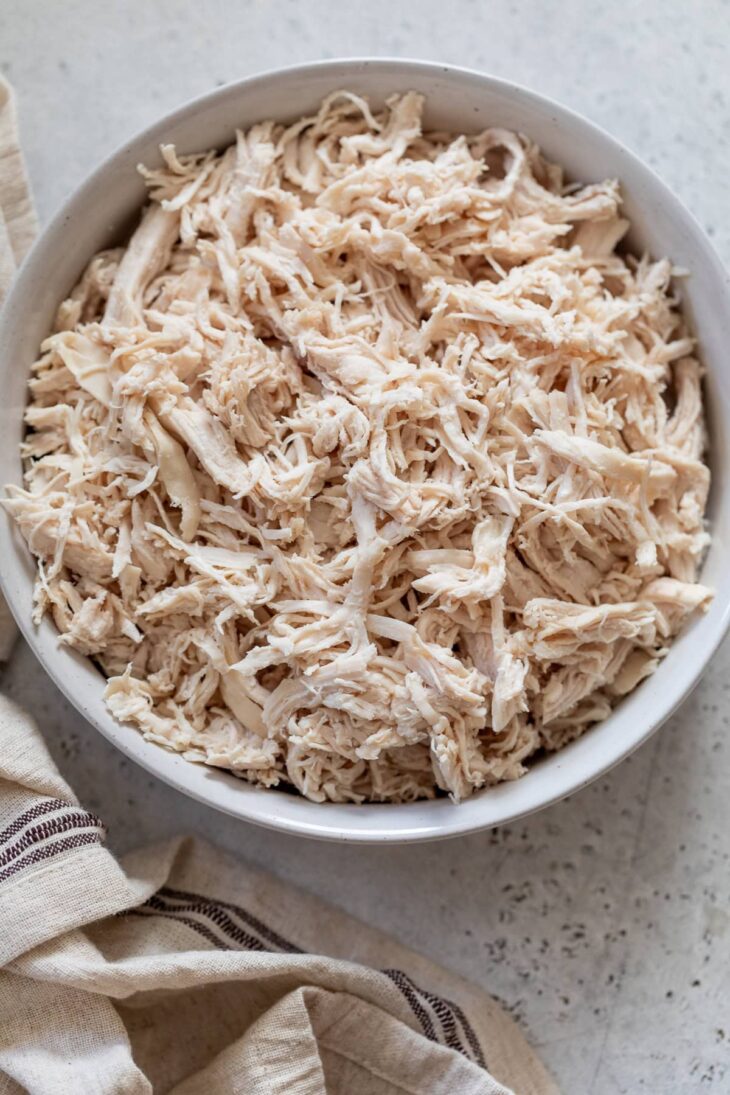 Frango desfiado instantâneo (alta proteína, perfeito para preparação de refeições)