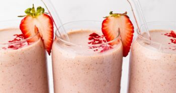 Strawberry Banana Smoothie with straw