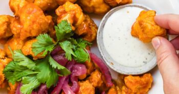 Honey Sriracha Cauliflower Wings