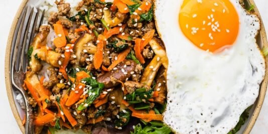 Ground Beef Bibimbap (Easy One-Skillet Recipe)