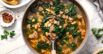 Sopa de feijão branco com linguiça (rica em proteínas)